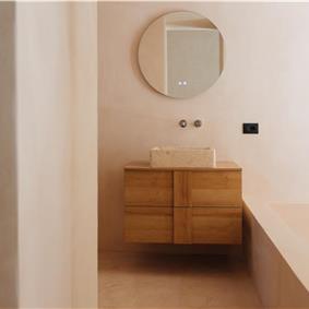 3 bedroom villa with heated pool in Noto, sleeps 6